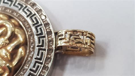 wisiorek versace|Versace rings for women.